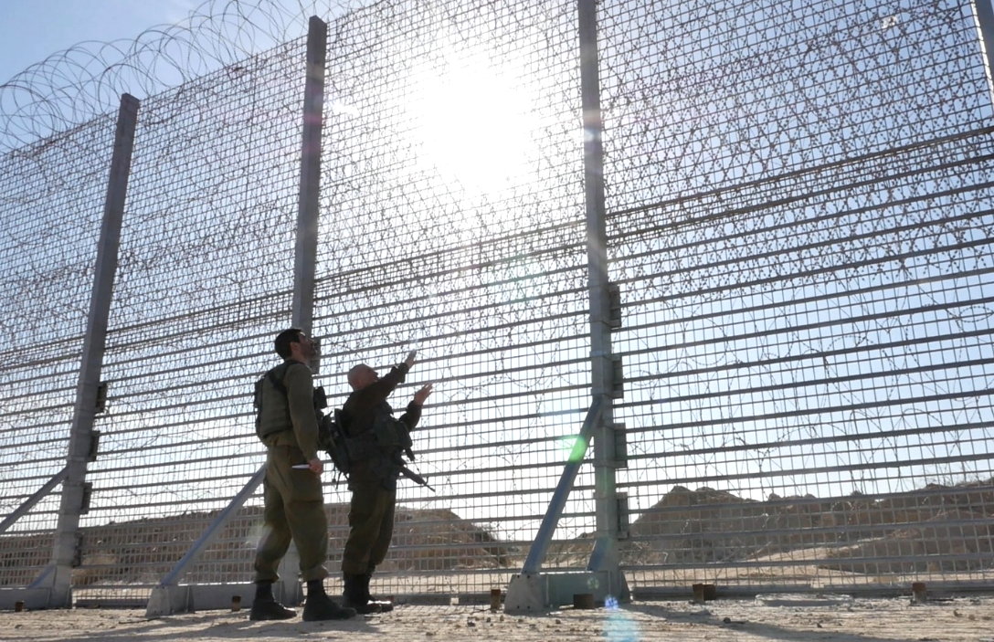 La barriera difensiva israeliana: protezione, polemiche e numeri