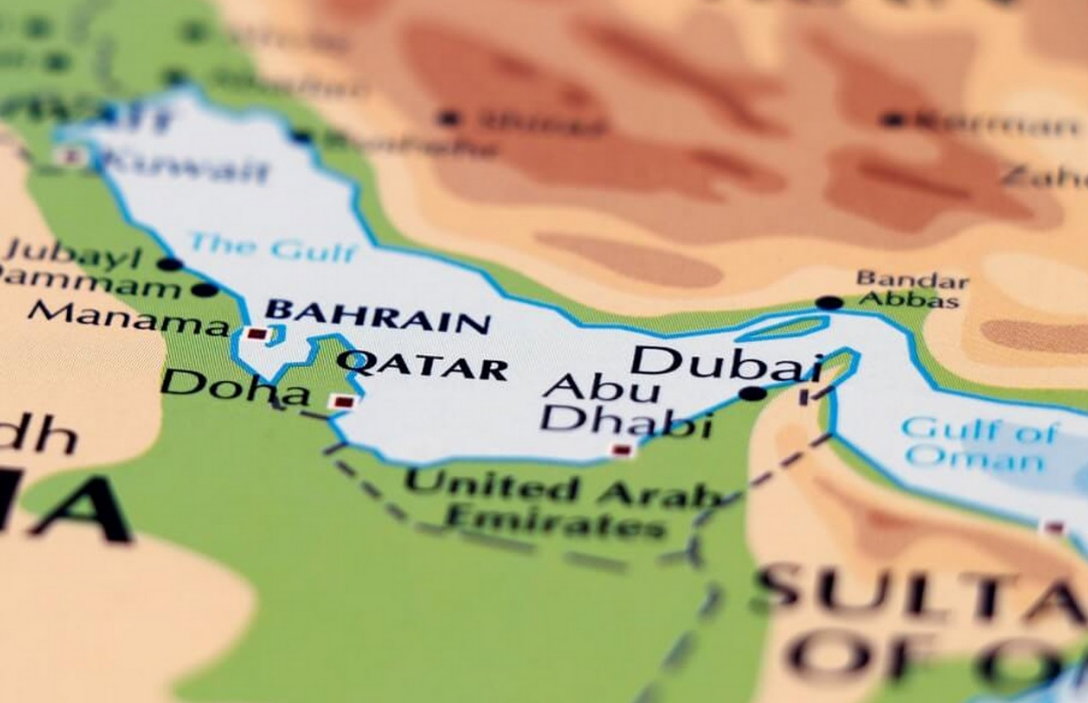 Smontaggi – Normalizzati senza megafono: Emirati, Marocco, Bahrein