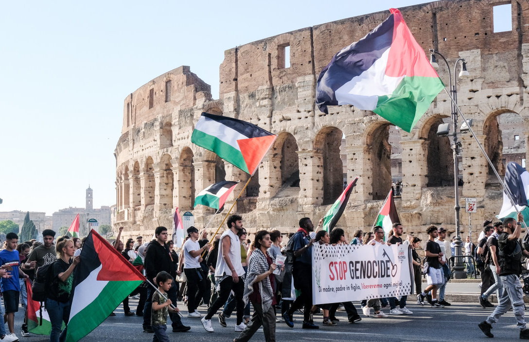 Roma, cortei Propal: l’odio che incendia le piazze, la memoria che non si cancella