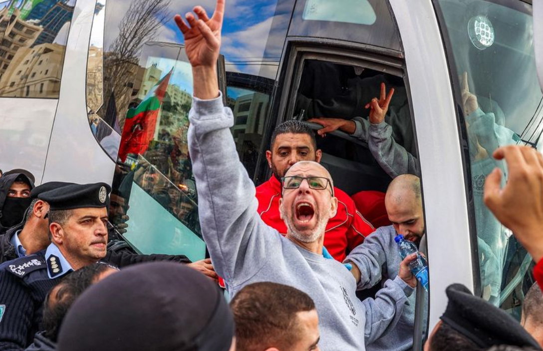 Il salario del terrore: stipendi e premi ai prigionieri palestinesi liberati