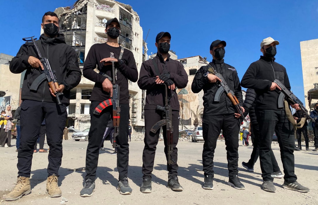 Il lupo a guardia del gregge: perché affidare a Hamas la “sicurezza” è un’illusione pericolosa