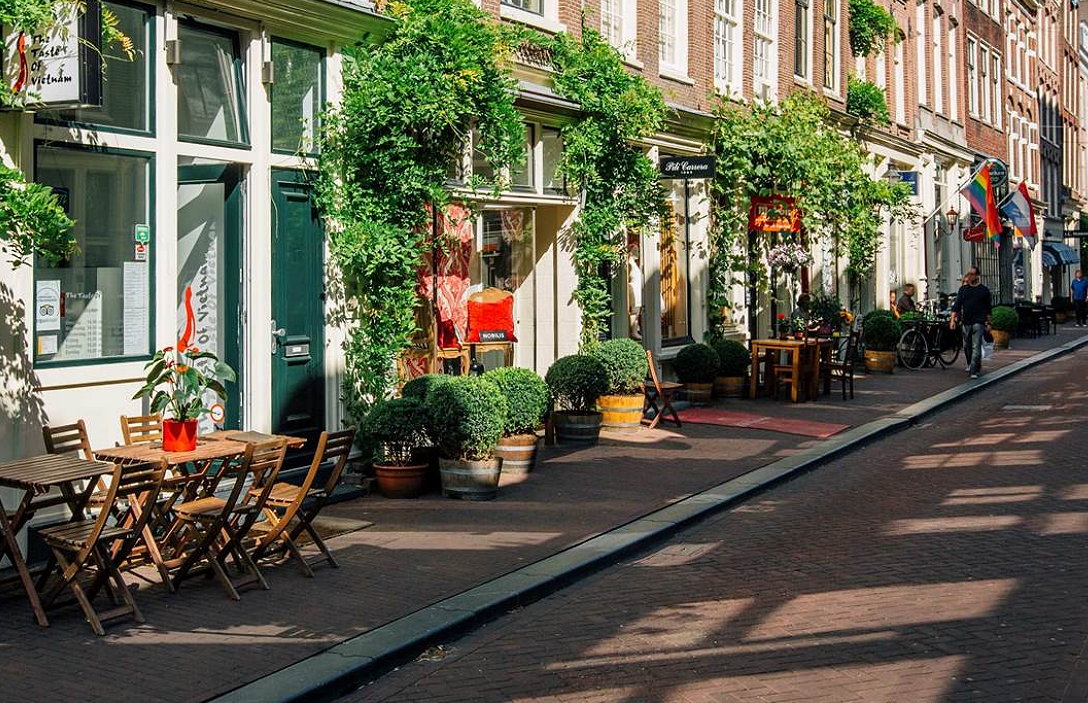 Vietato controllare: la nuova fiera dell’ingenuità