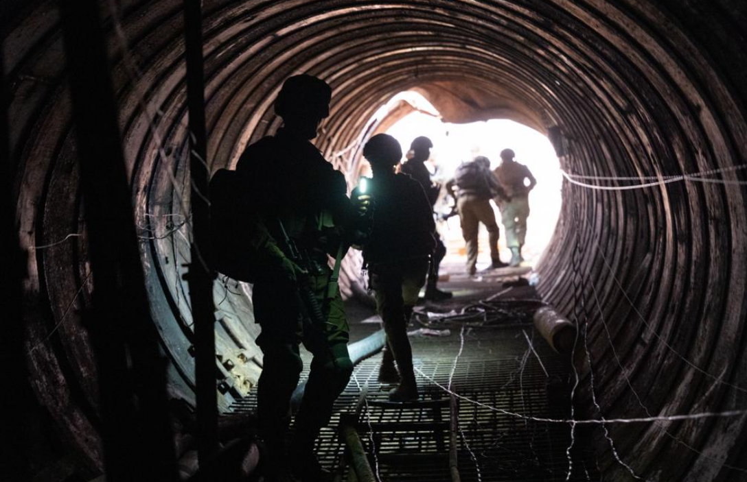 Smontaggi. La guerra dei tunnel che i media non vogliono vedere