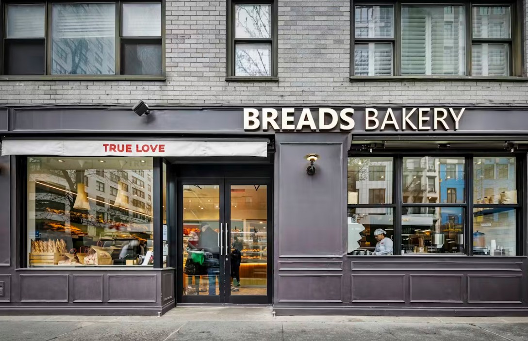 Pane, sindacato e bandiera: l’attivismo in panetteria