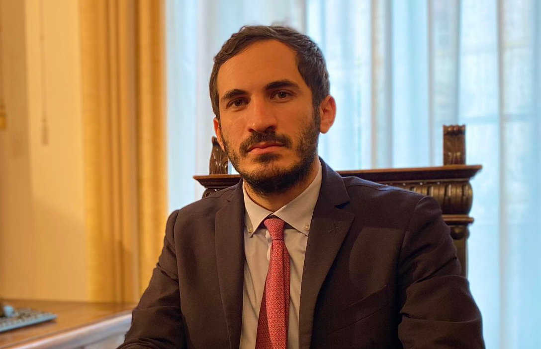 La Shoah svuotata e puntata contro gli ebrei, da amministratori locali militanti