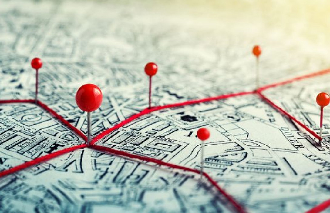 Antisemitismo. Barcellona: la lista in vetrina