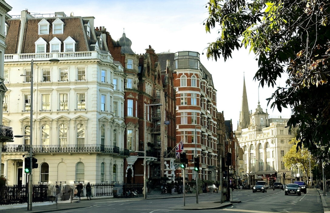 Gli occhi di Teheran su Kensington