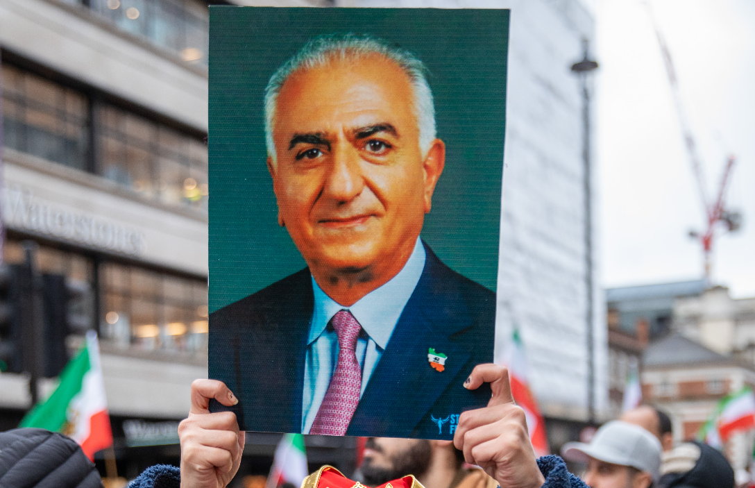 Reza Pahlavi guarda a Gerusalemme