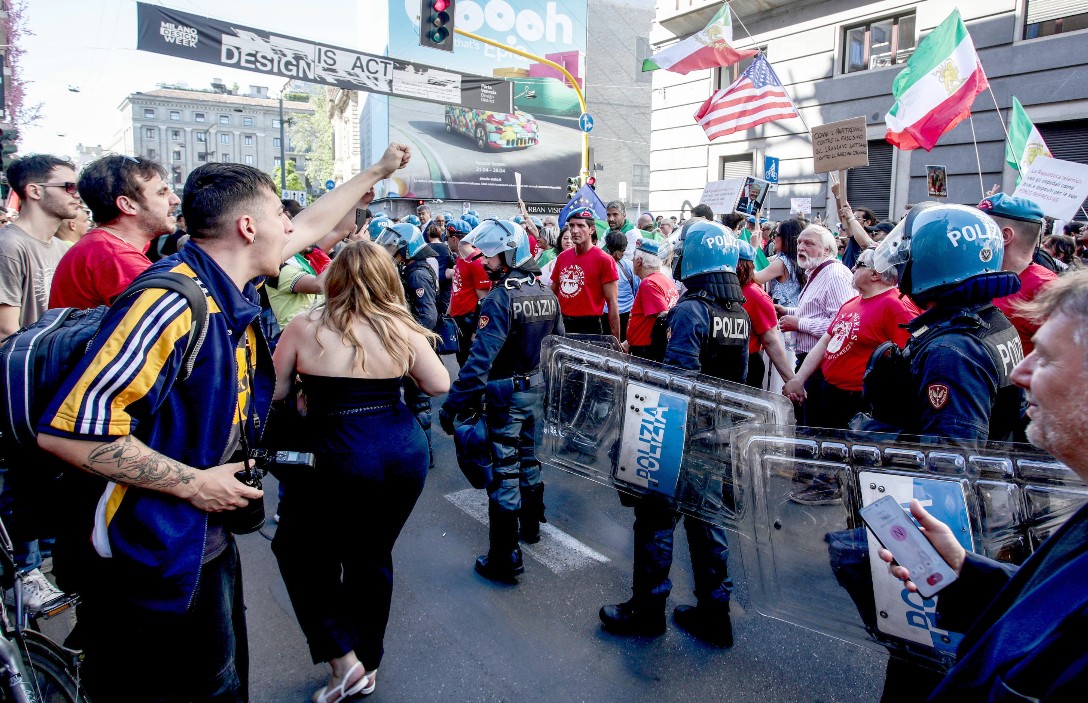 Milano, 25 aprile: la piazza della Liberazione consegnata ai nuovi fascisti