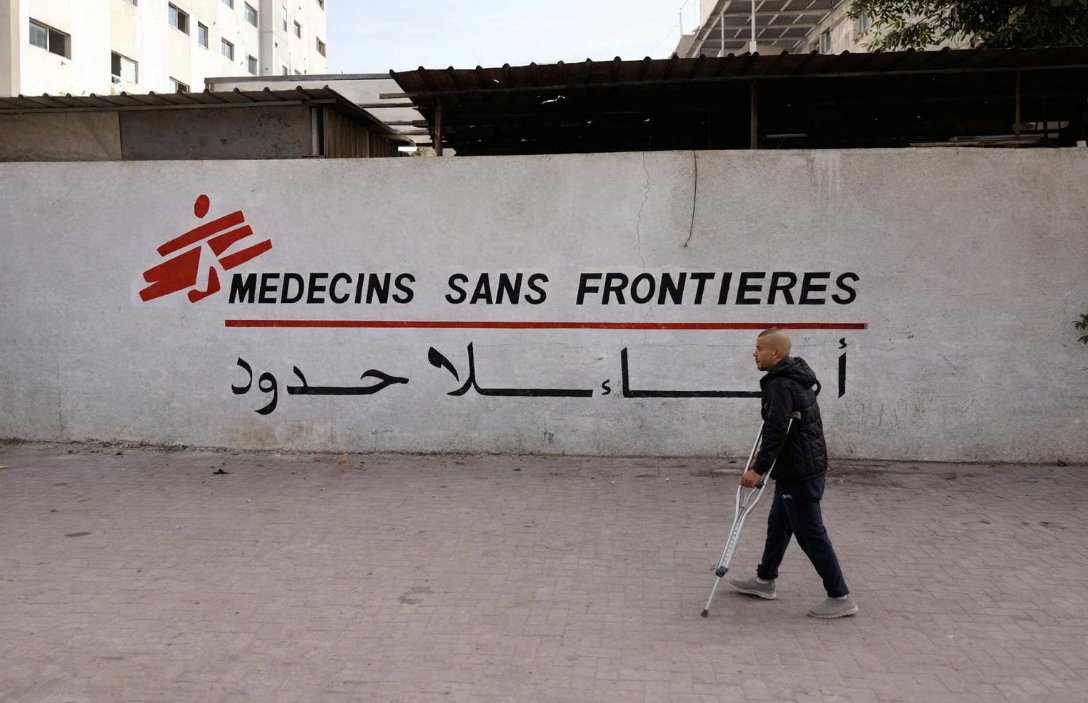 Medici Senza Frontiere sotto accusa. In discussione neutralità, personale e silenzi su Hamas