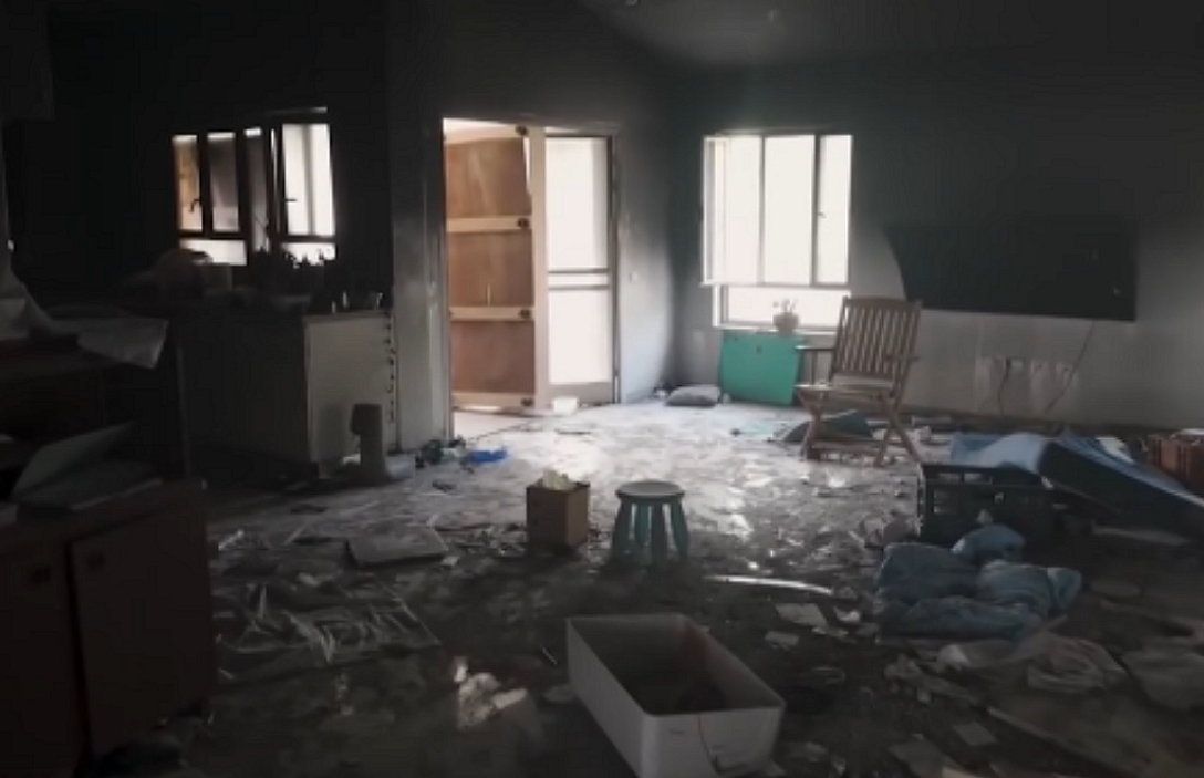 Israele, la casa distrutta di Bachar e la ferita di Be’eri