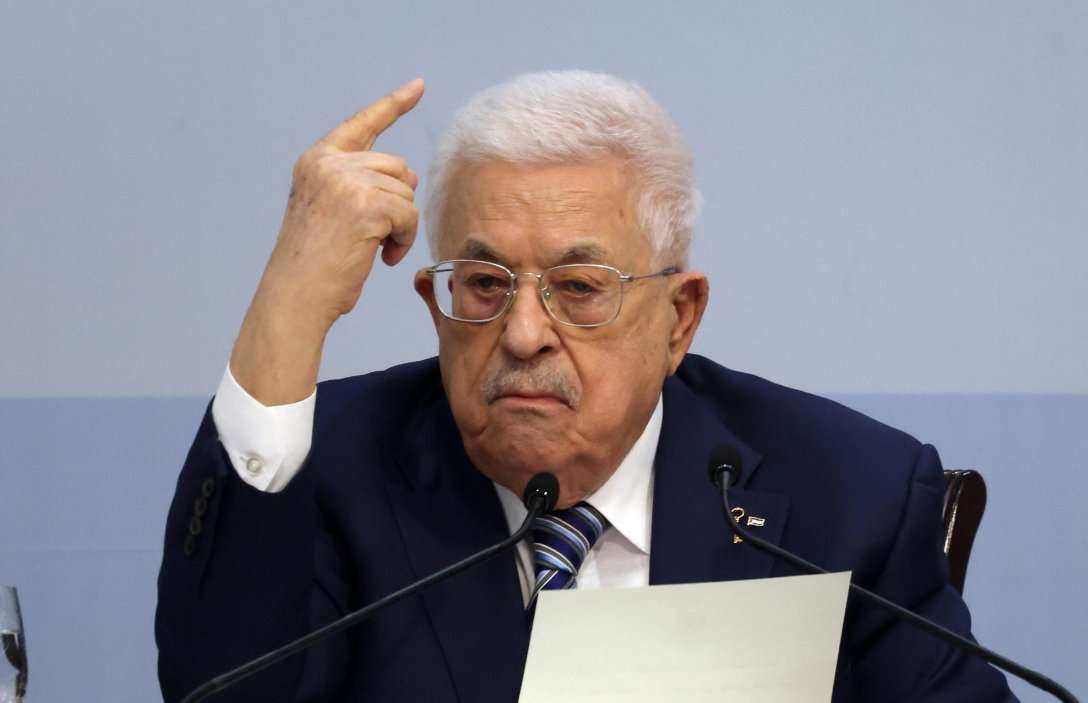Mahmoud Abbas promette elezioni nel 2027 dopo vent'anni al potere