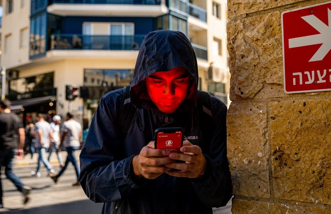 Israele aggiorna l’app del Comando del Fronte Interno e cambia il sistema degli allarmi