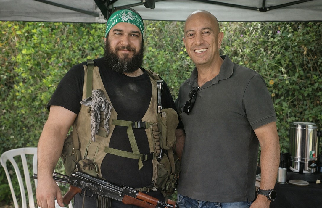 Fauda. L'attore arabo israeliano sfida gli insulti