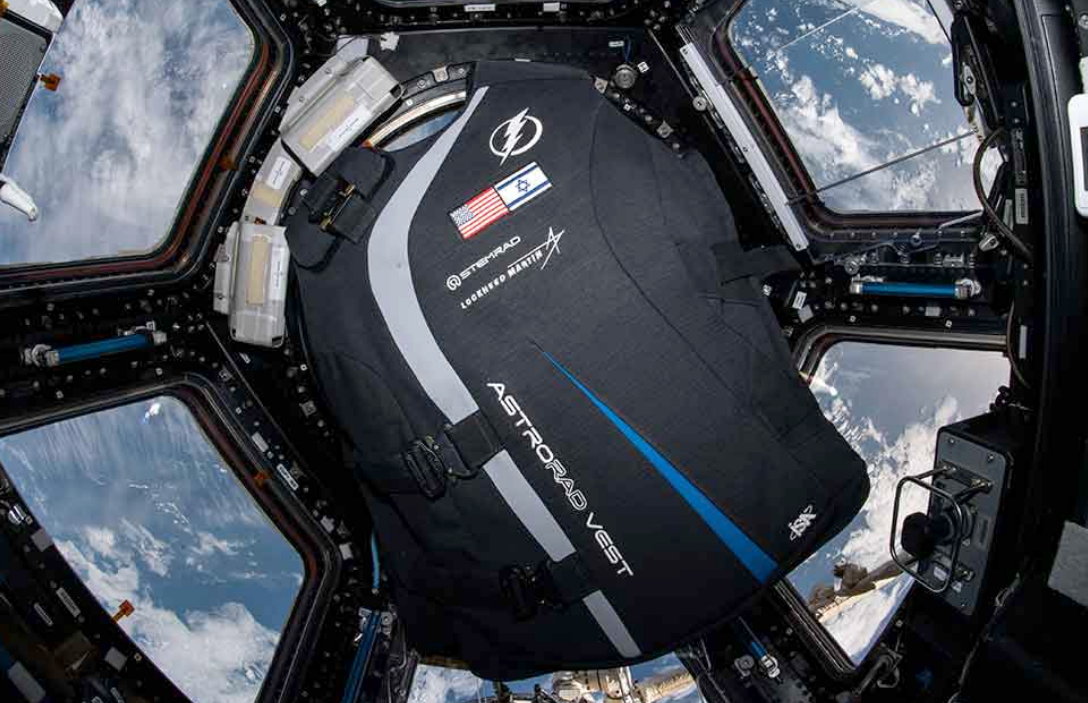 BOICOTTA QUESTO. Il gilet che protegge gli astronauti