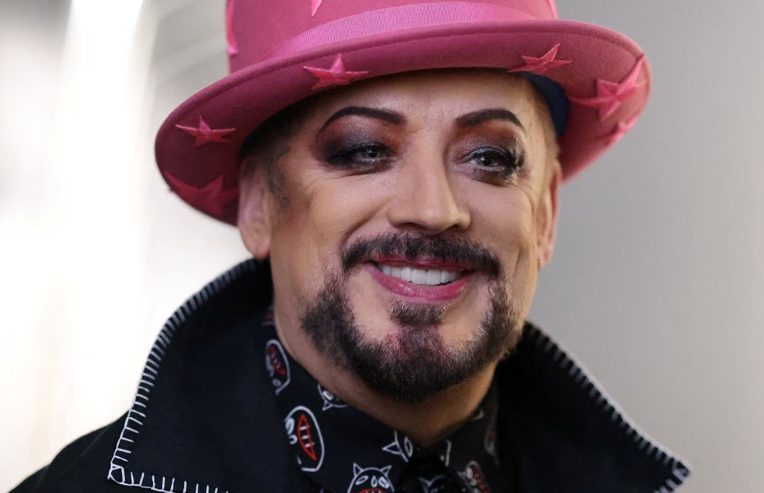 Boy George torna in Israele e sfida il boicottaggio